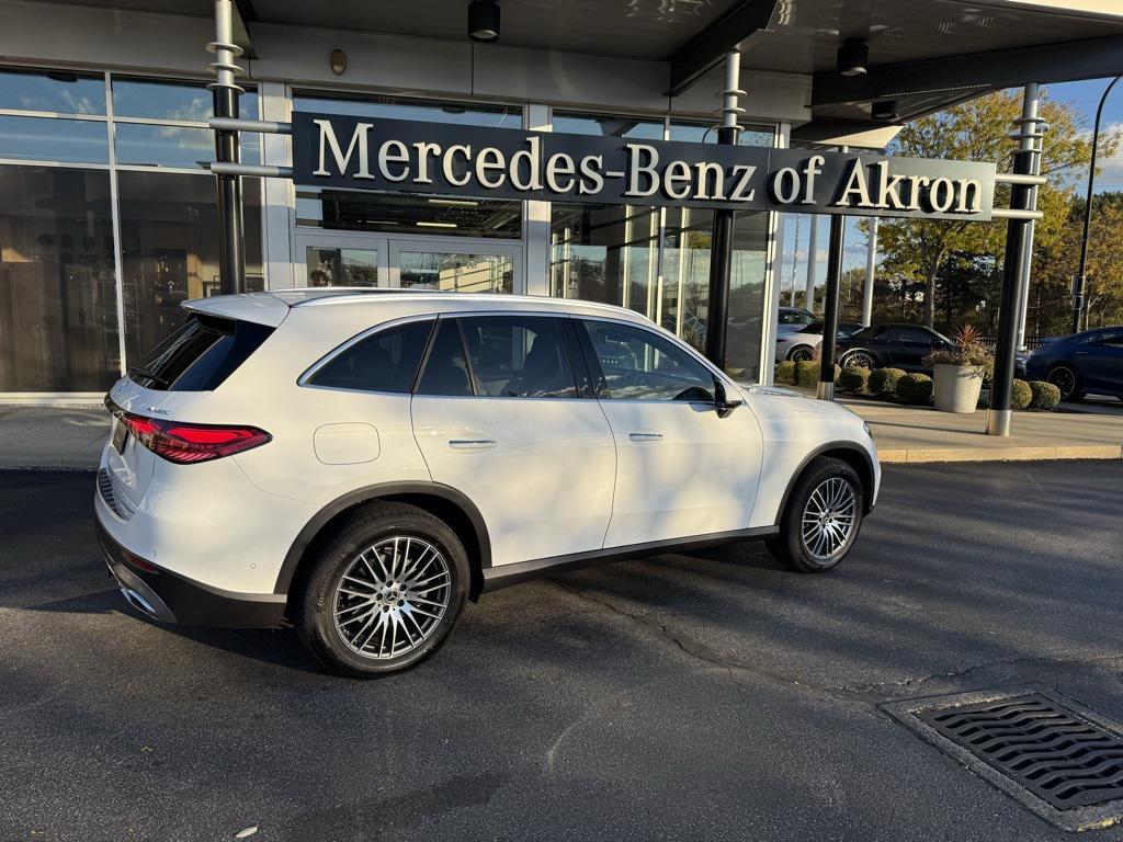 new 2025 Mercedes-Benz GLC 300 car, priced at $54,919