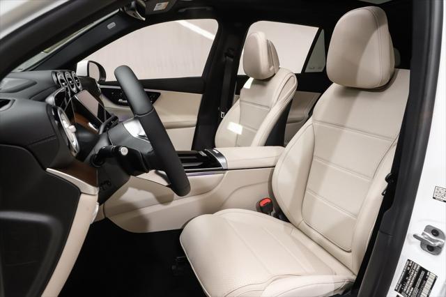 new 2025 Mercedes-Benz GLC 300 car, priced at $55,795