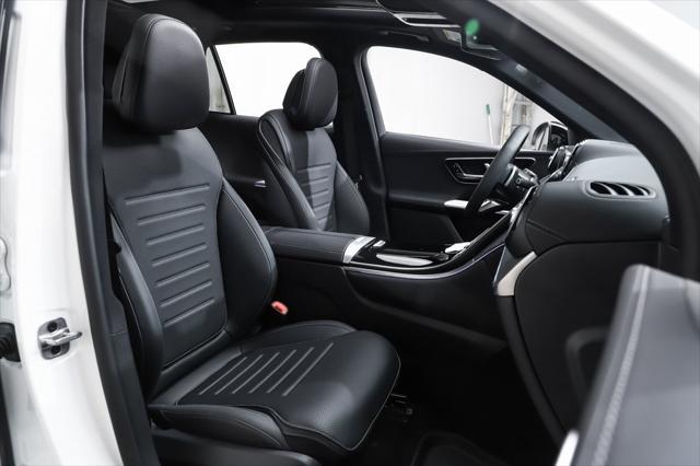 new 2025 Mercedes-Benz GLC 300 car, priced at $55,682