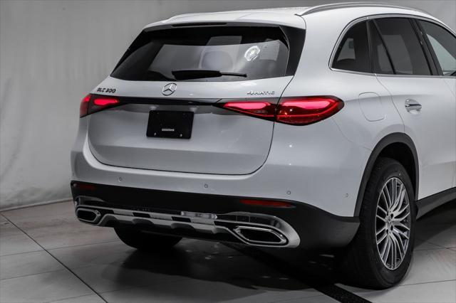 new 2024 Mercedes-Benz GLC 300 car, priced at $51,585