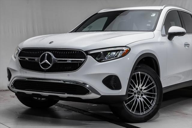 new 2024 Mercedes-Benz GLC 300 car, priced at $51,585