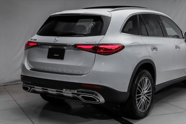 new 2025 Mercedes-Benz GLC 300 car, priced at $59,890
