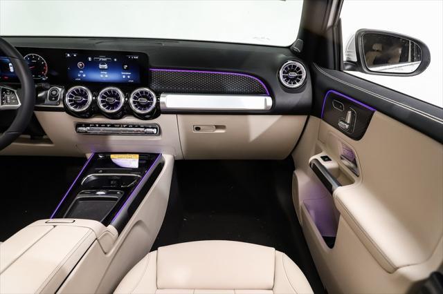 new 2024 Mercedes-Benz GLB 250 car, priced at $47,771