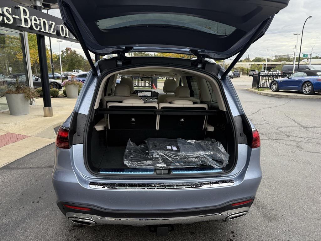 new 2026 Mercedes-Benz GLS 450 car, priced at $110,740