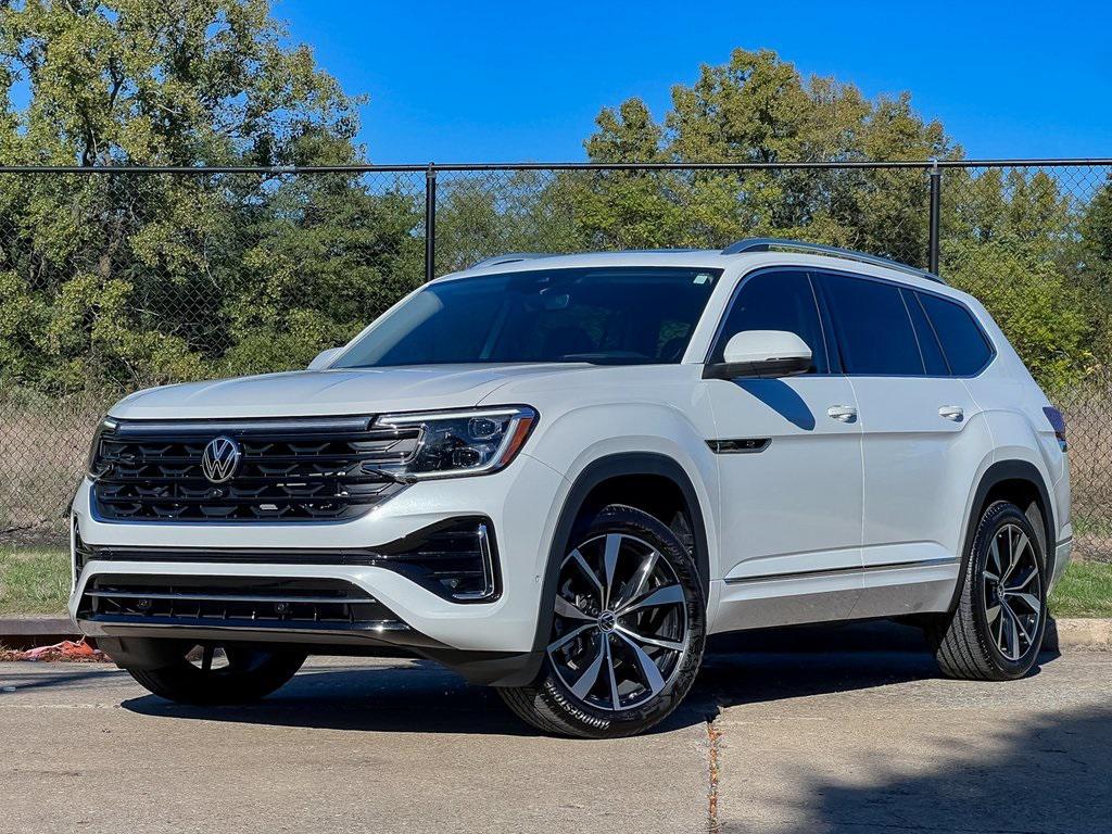 used 2025 Volkswagen Atlas car, priced at $47,555