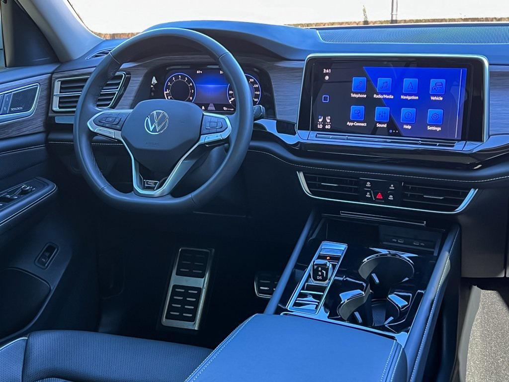 used 2025 Volkswagen Atlas car, priced at $47,555