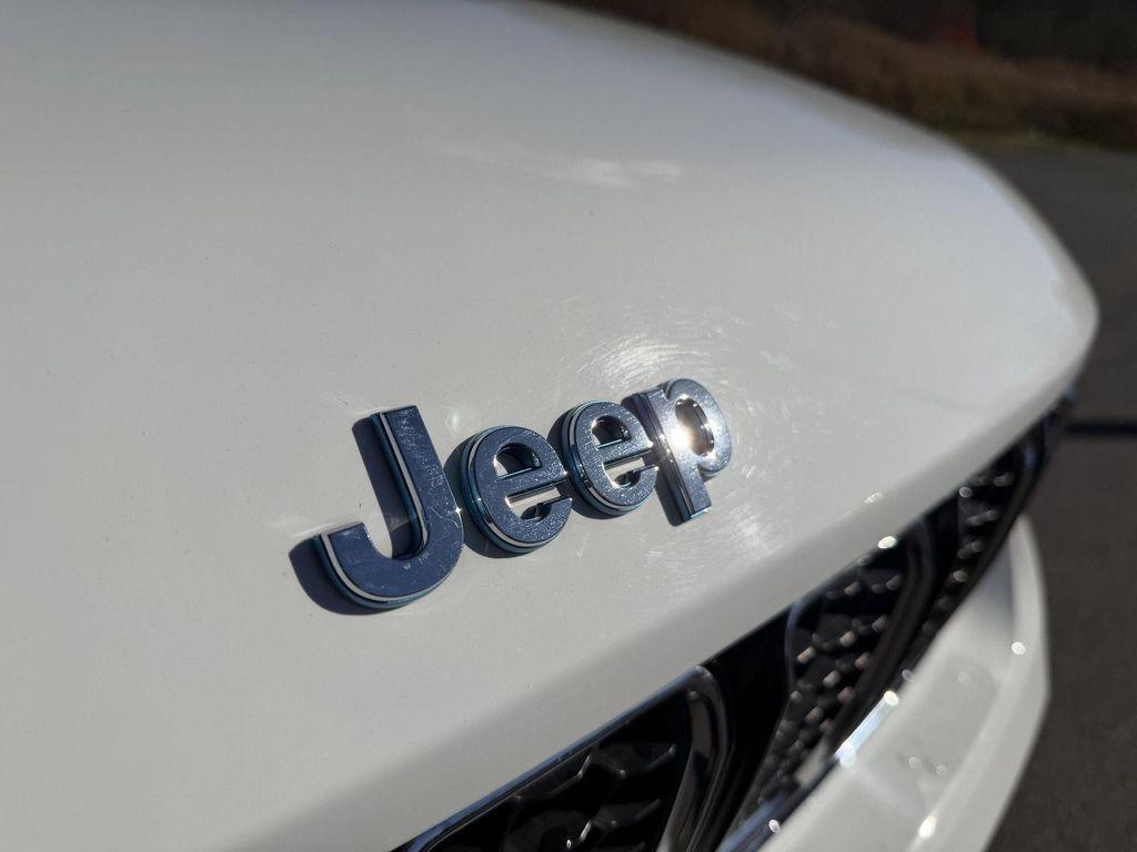 used 2022 Jeep Grand Cherokee 4xe car, priced at $31,851