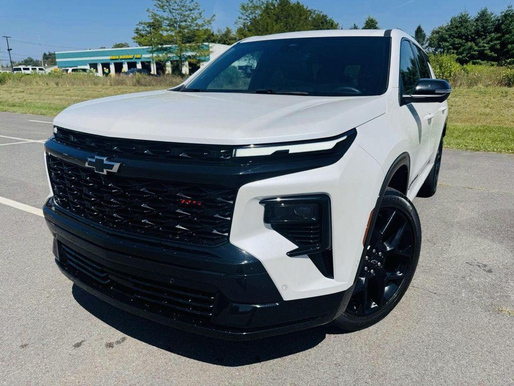 used 2024 Chevrolet Traverse car, priced at $48,701