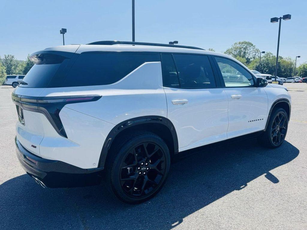 used 2024 Chevrolet Traverse car, priced at $48,701