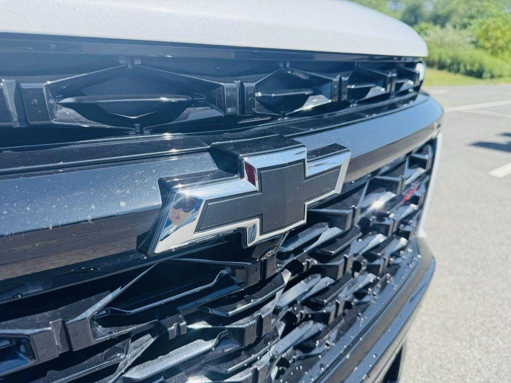 used 2024 Chevrolet Traverse car, priced at $48,701