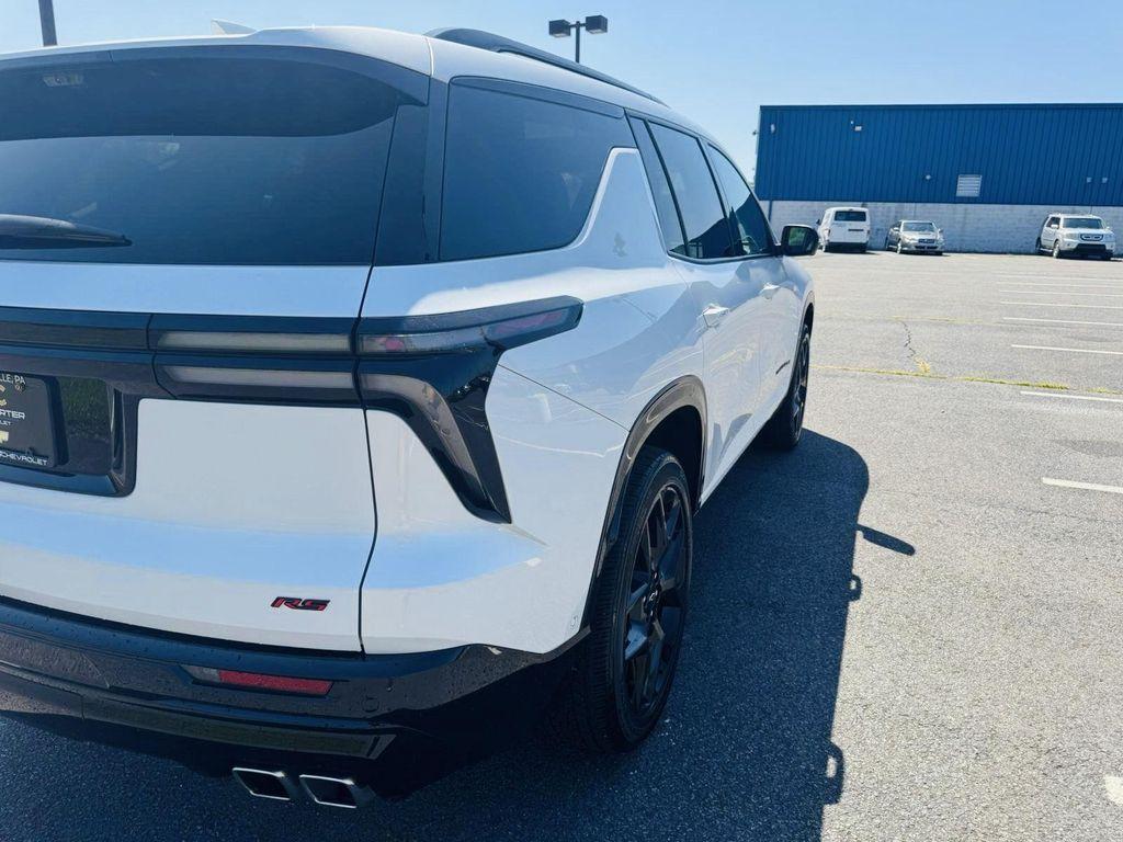 used 2024 Chevrolet Traverse car, priced at $48,701