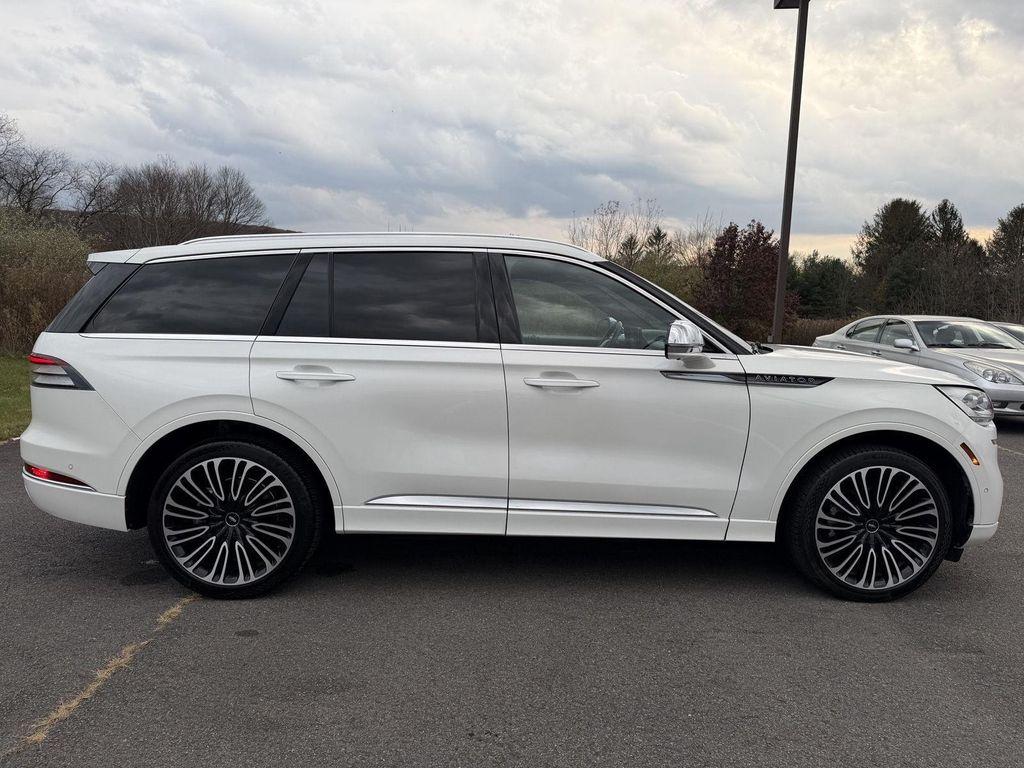 used 2022 Lincoln Aviator car, priced at $40,988