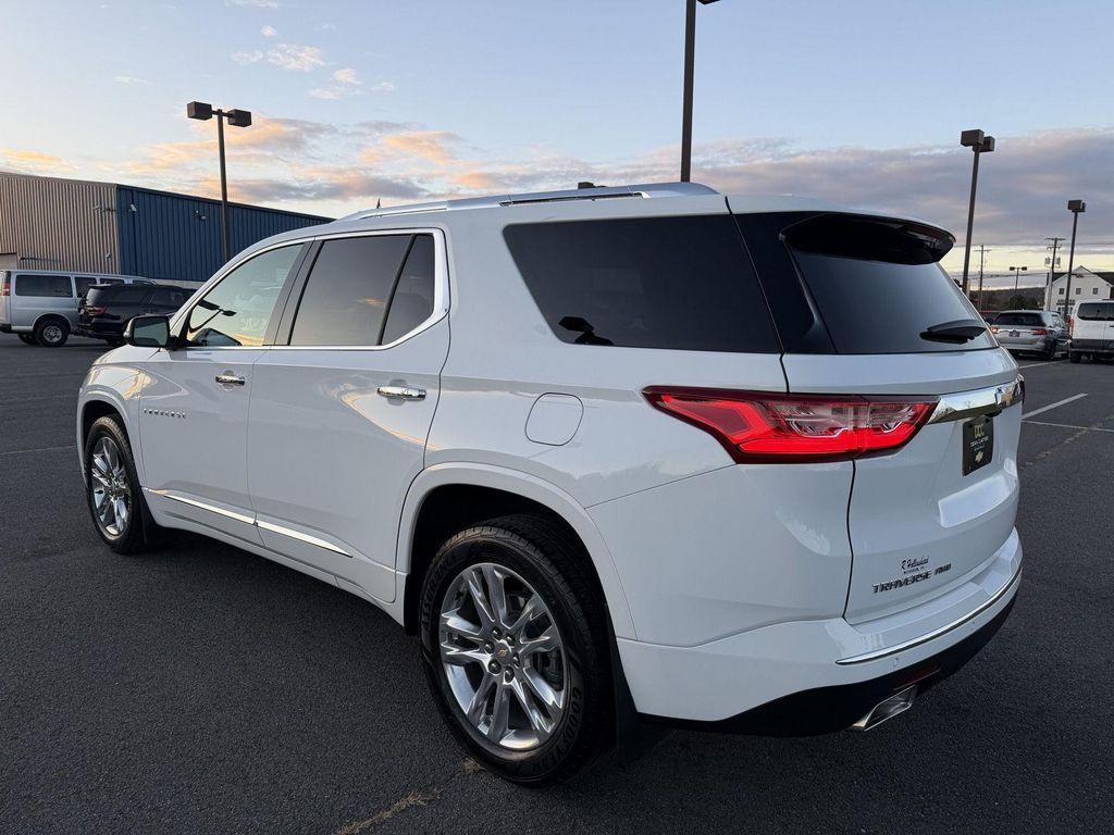 used 2018 Chevrolet Traverse car, priced at $27,898