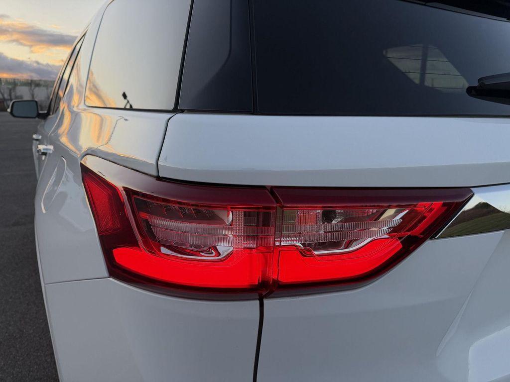 used 2018 Chevrolet Traverse car, priced at $27,898