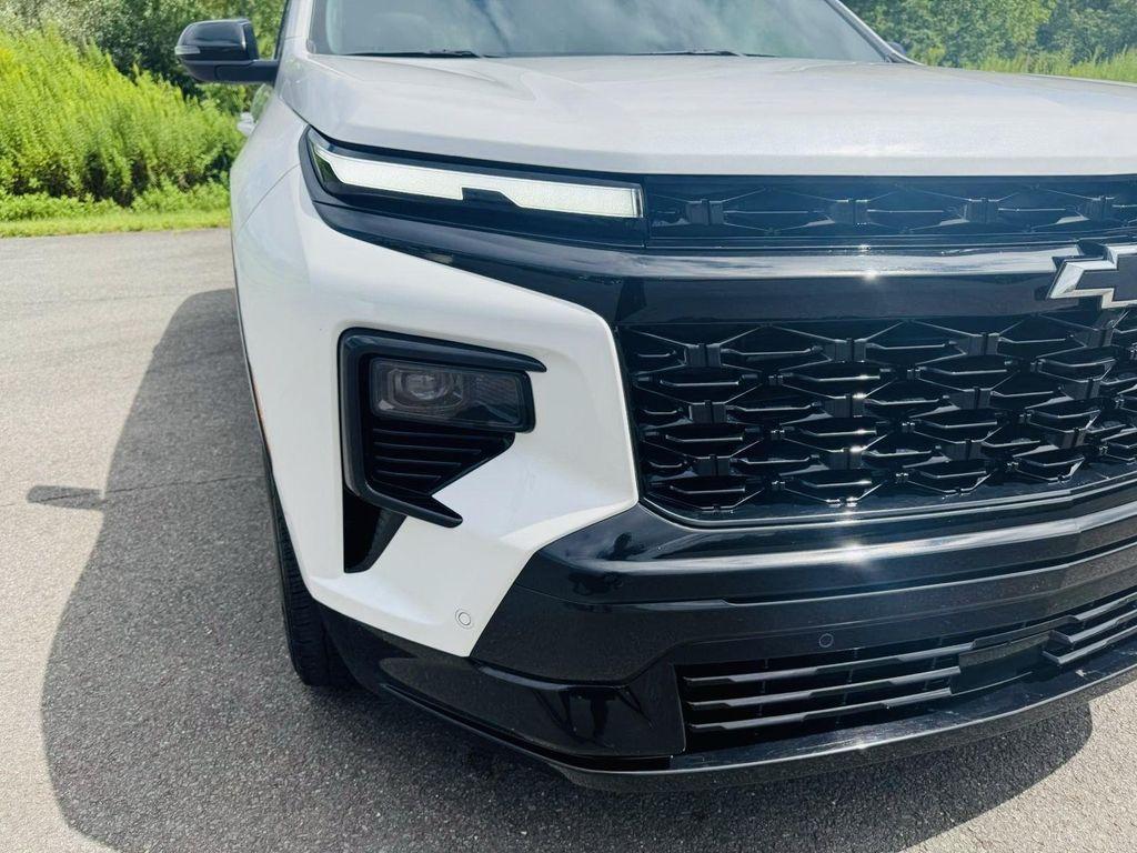 used 2024 Chevrolet Traverse car, priced at $53,396