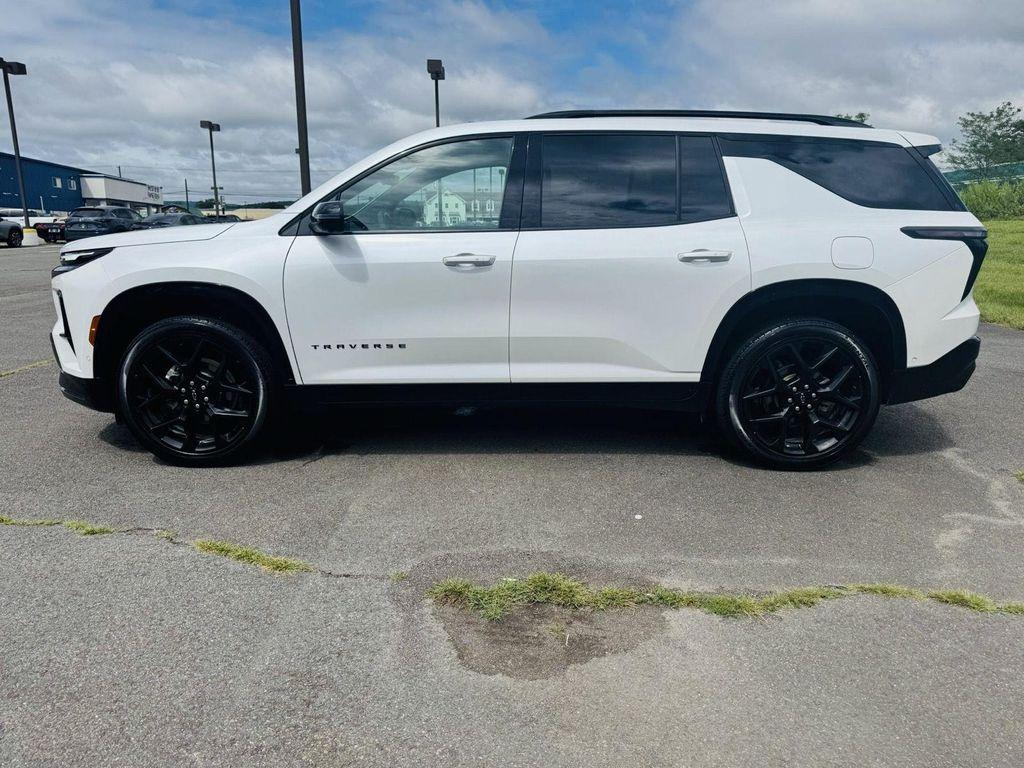 used 2024 Chevrolet Traverse car, priced at $53,396