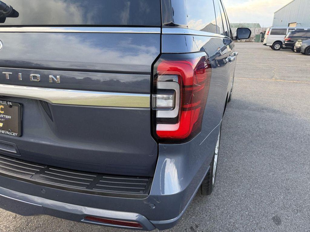 used 2022 Ford Expedition car, priced at $53,798