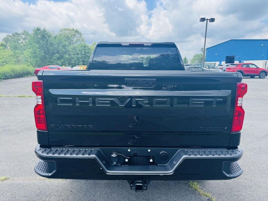 used 2022 Chevrolet Silverado 1500 car, priced at $34,401