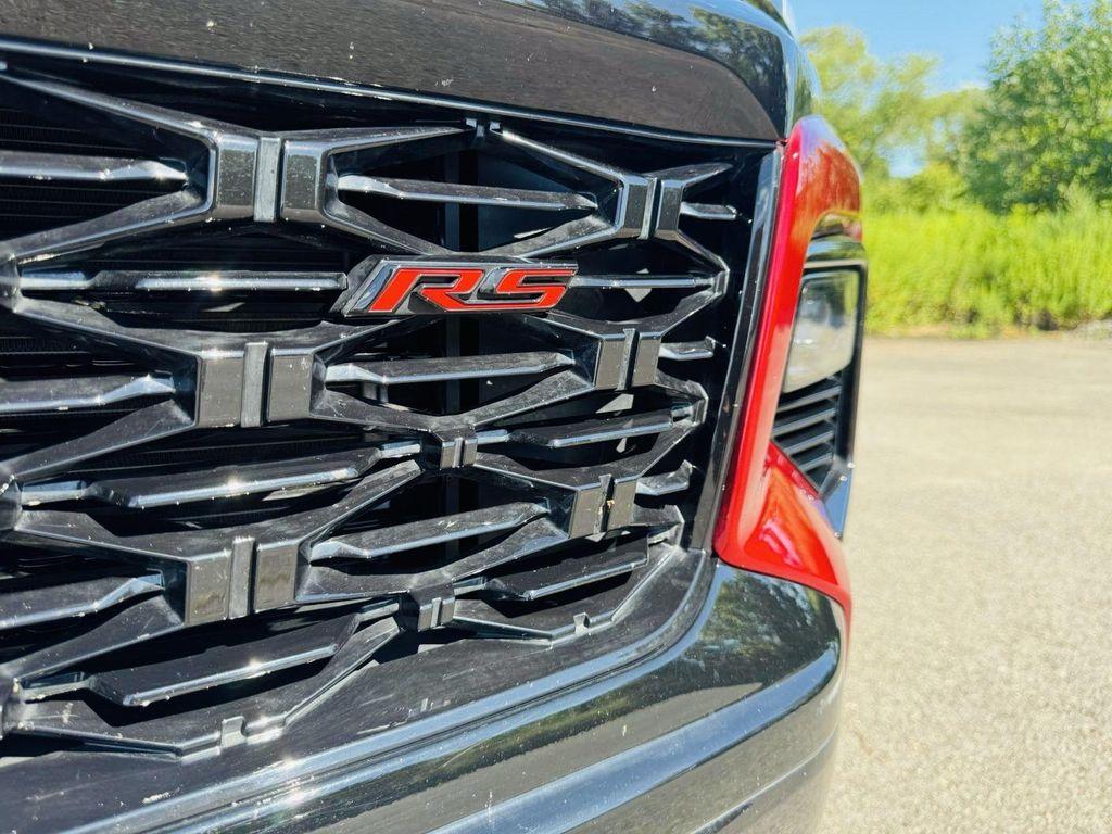 used 2024 Chevrolet Traverse car, priced at $52,696