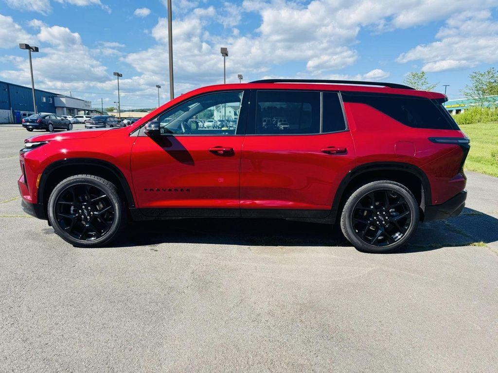 used 2024 Chevrolet Traverse car, priced at $52,696