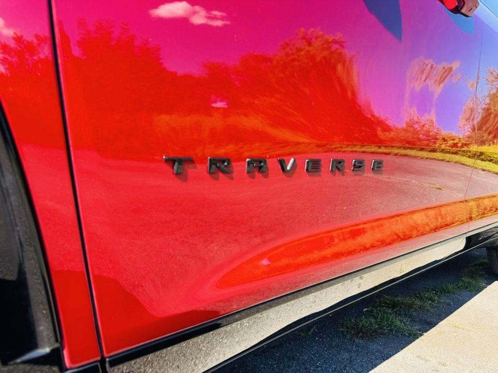 used 2024 Chevrolet Traverse car, priced at $52,696