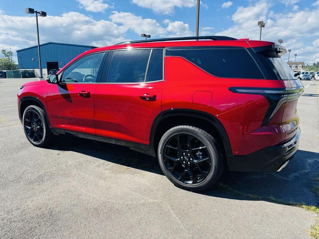 used 2024 Chevrolet Traverse car, priced at $52,696