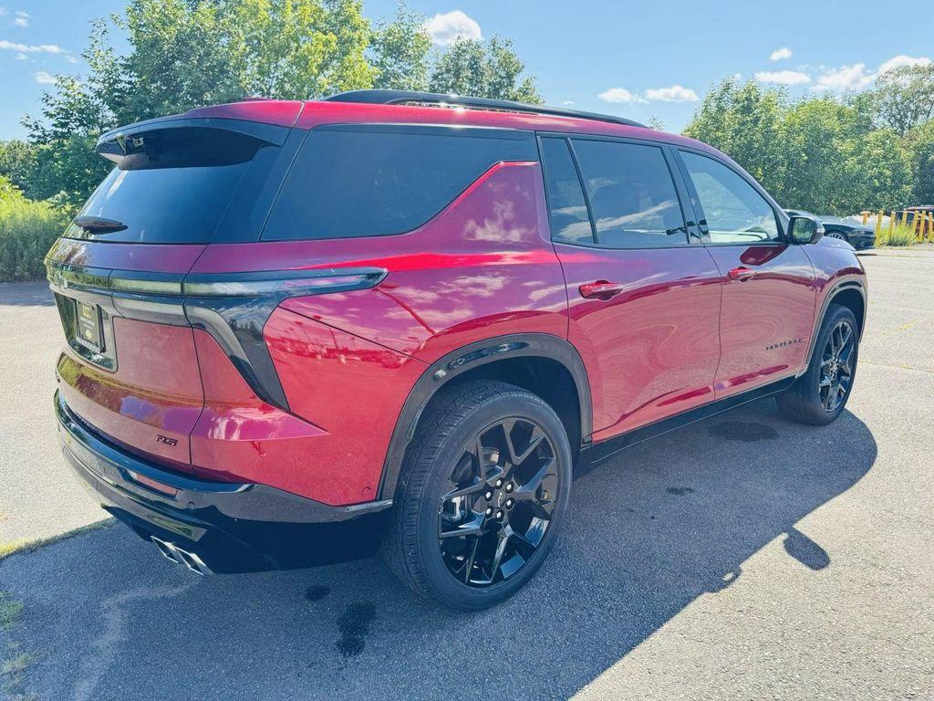 used 2024 Chevrolet Traverse car, priced at $52,696