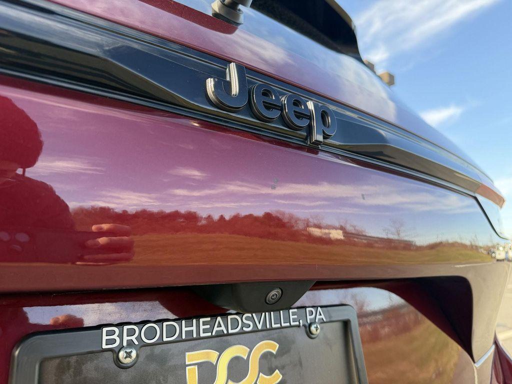 used 2023 Jeep Grand Cherokee car, priced at $27,489