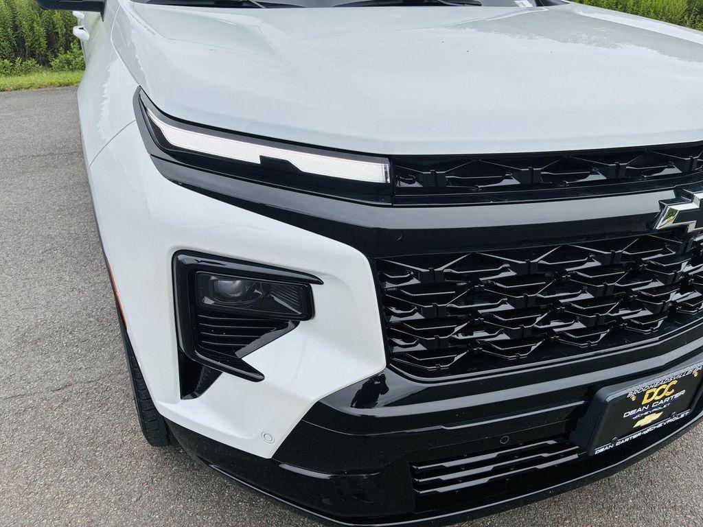 used 2024 Chevrolet Traverse car, priced at $52,796