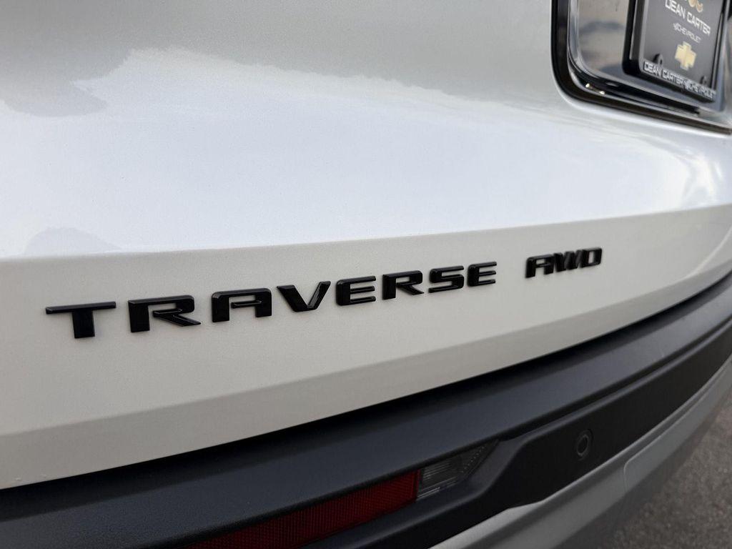used 2025 Chevrolet Traverse car, priced at $45,814