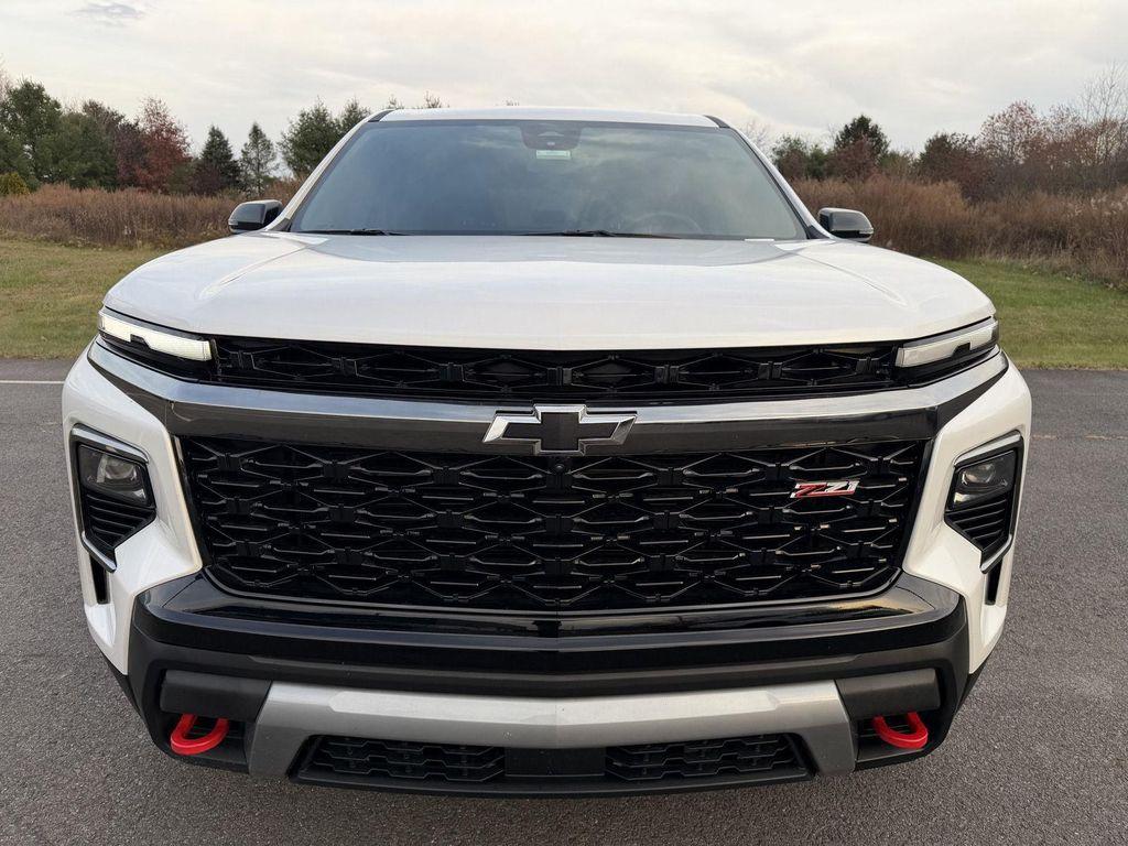 used 2025 Chevrolet Traverse car, priced at $45,814