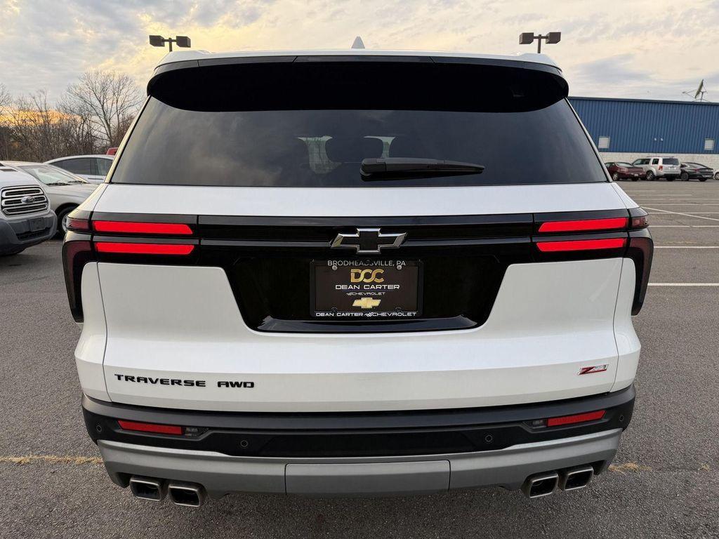 used 2025 Chevrolet Traverse car, priced at $45,814