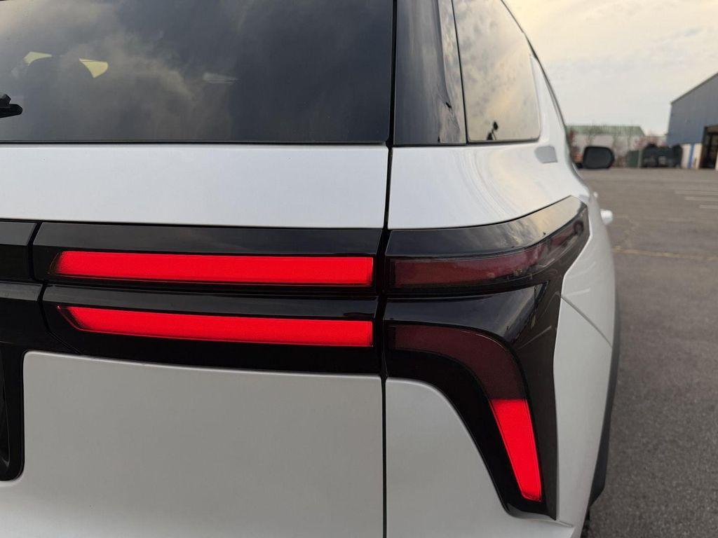 used 2025 Chevrolet Traverse car, priced at $45,814