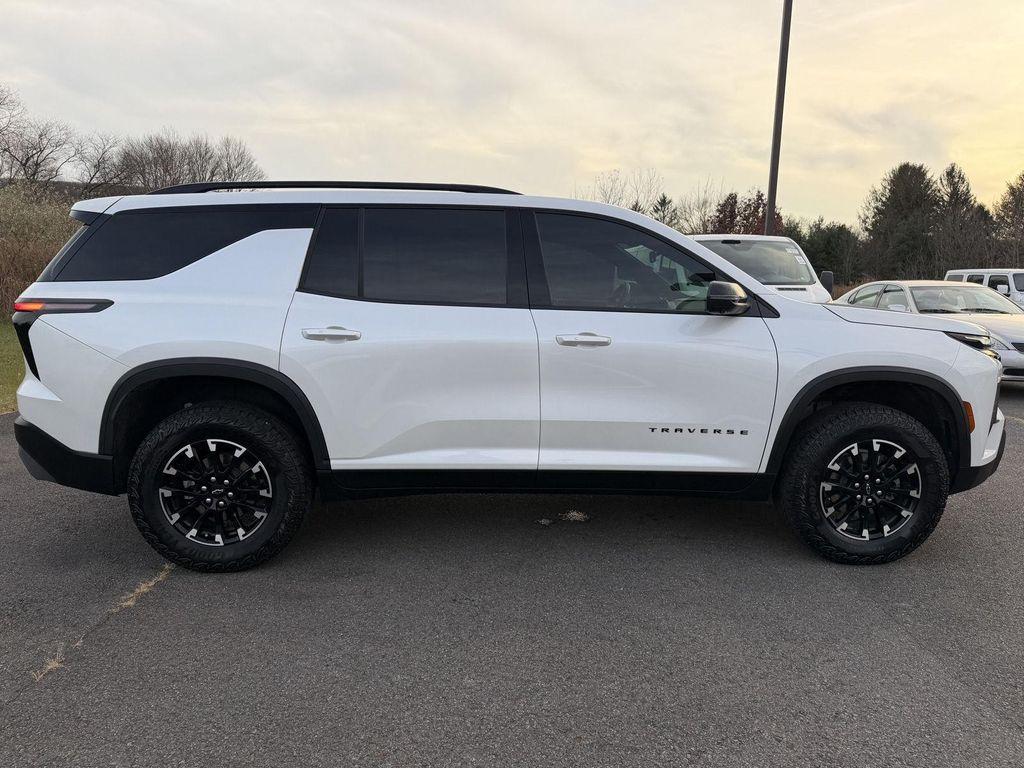 used 2025 Chevrolet Traverse car, priced at $45,814
