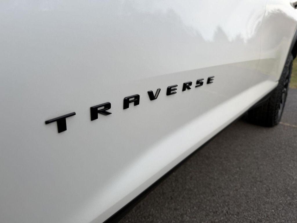 used 2025 Chevrolet Traverse car, priced at $45,814