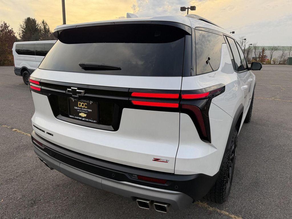 used 2025 Chevrolet Traverse car, priced at $45,814