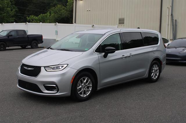 used 2024 Chrysler Pacifica car, priced at $27,999