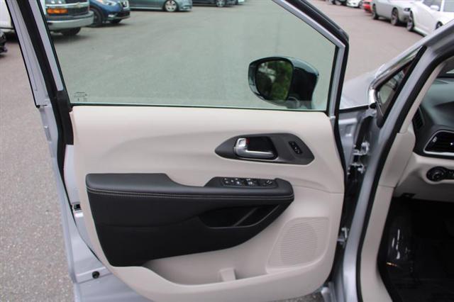 used 2024 Chrysler Pacifica car, priced at $27,999