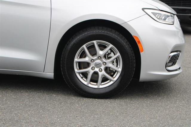 used 2024 Chrysler Pacifica car, priced at $27,999