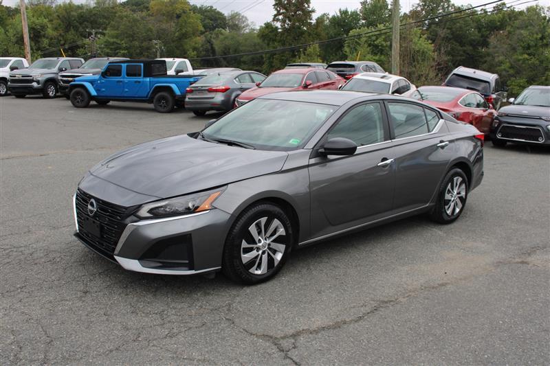 used 2024 Nissan Altima car, priced at $15,999