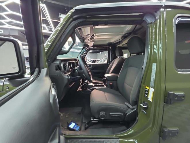 used 2023 Jeep Gladiator car, priced at $28,999