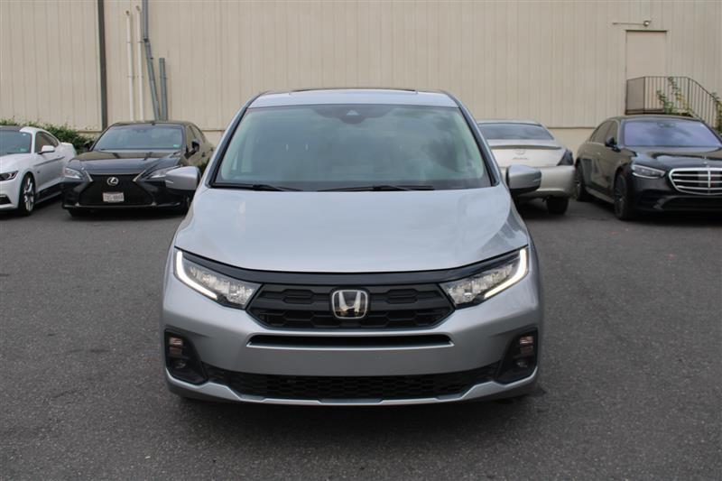 used 2025 Honda Odyssey car, priced at $33,999