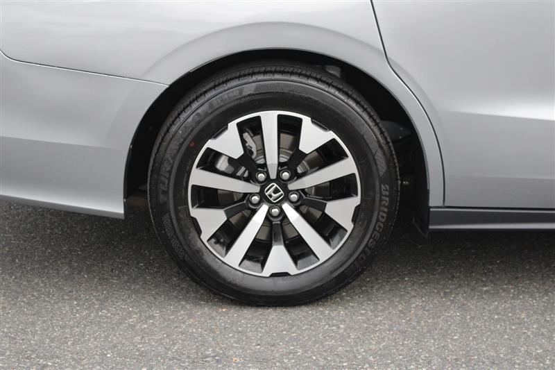 used 2025 Honda Odyssey car, priced at $33,999