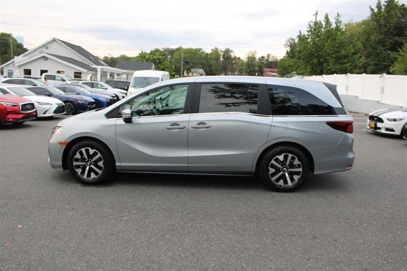 used 2025 Honda Odyssey car, priced at $33,999
