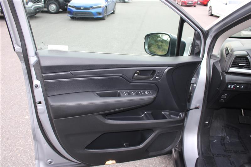 used 2025 Honda Odyssey car, priced at $33,999