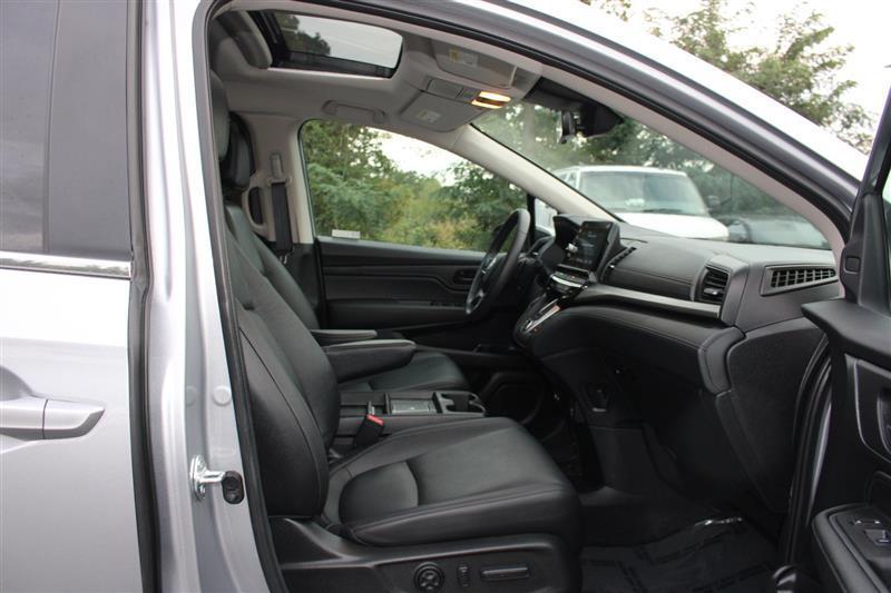 used 2025 Honda Odyssey car, priced at $33,999