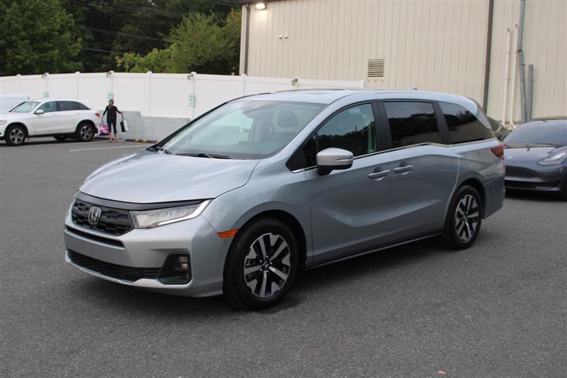 used 2025 Honda Odyssey car, priced at $33,999