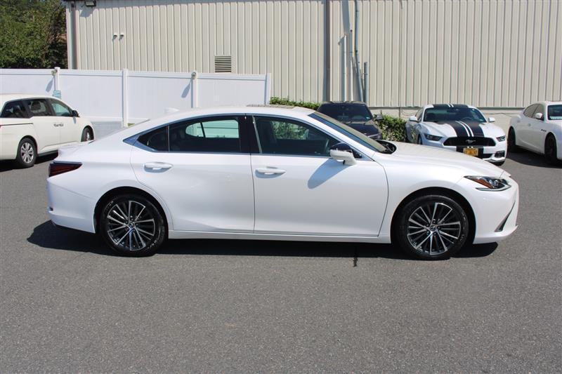 used 2024 Lexus ES 350 car, priced at $35,999