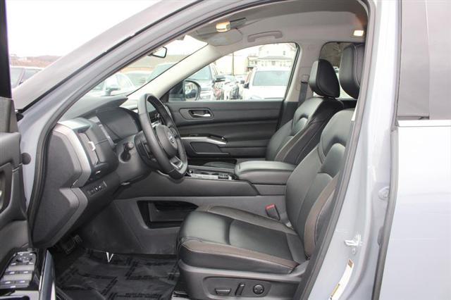 used 2023 Nissan Pathfinder car, priced at $26,450