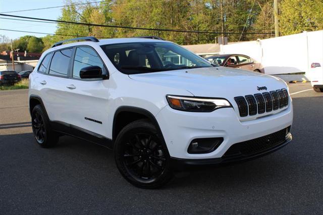 used 2023 Jeep Cherokee car, priced at $22,999